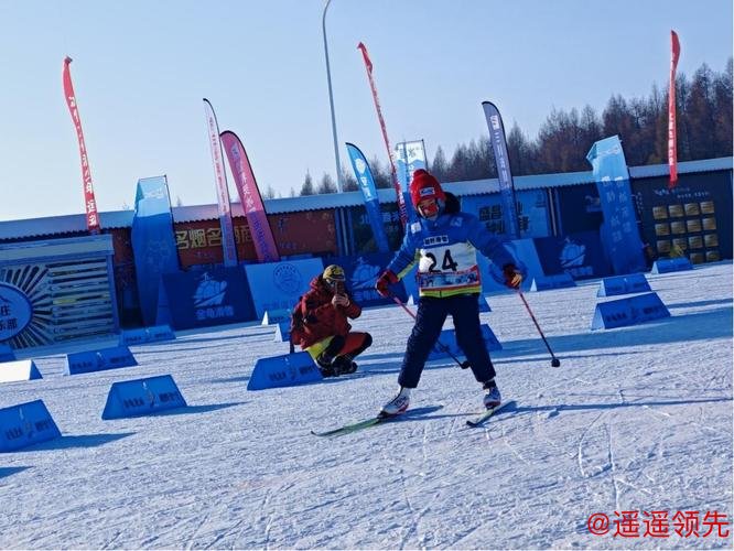 “冰超”·2026中国·绥化第二届国际青少年短距离越野滑雪挑战赛开幕