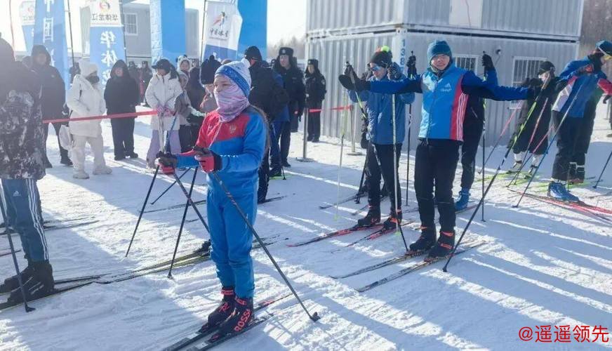 “冰超”·2026中国·绥化第二届国际青少年短距离越野滑雪挑战赛开幕
